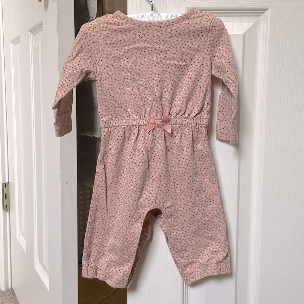 Pink carters jumpsuit with elastic waistband. Size: 6 month
